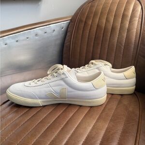 Veja Panenka Leather White Calcaire – Size 42 – New